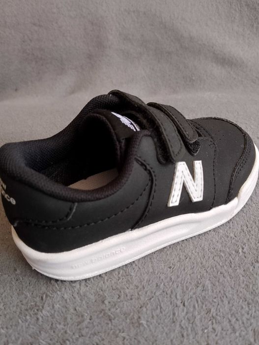 New Balance. NOWE. 24