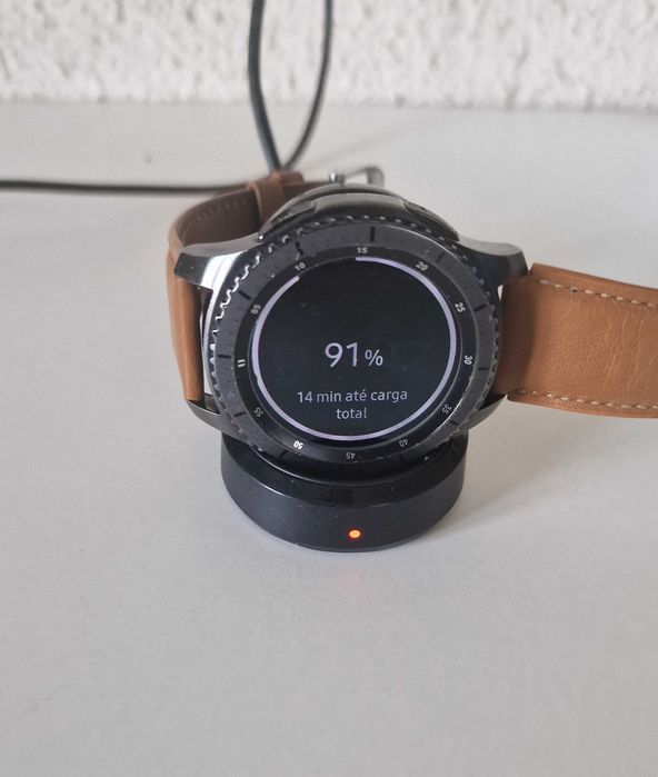 Relógio Samsung Gear S3 Frontier - Preto e Castanho