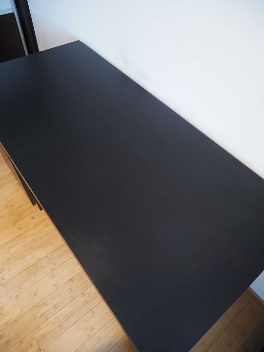Biurko Malm Ikea, czarne, 140x65cm - jak nowe!