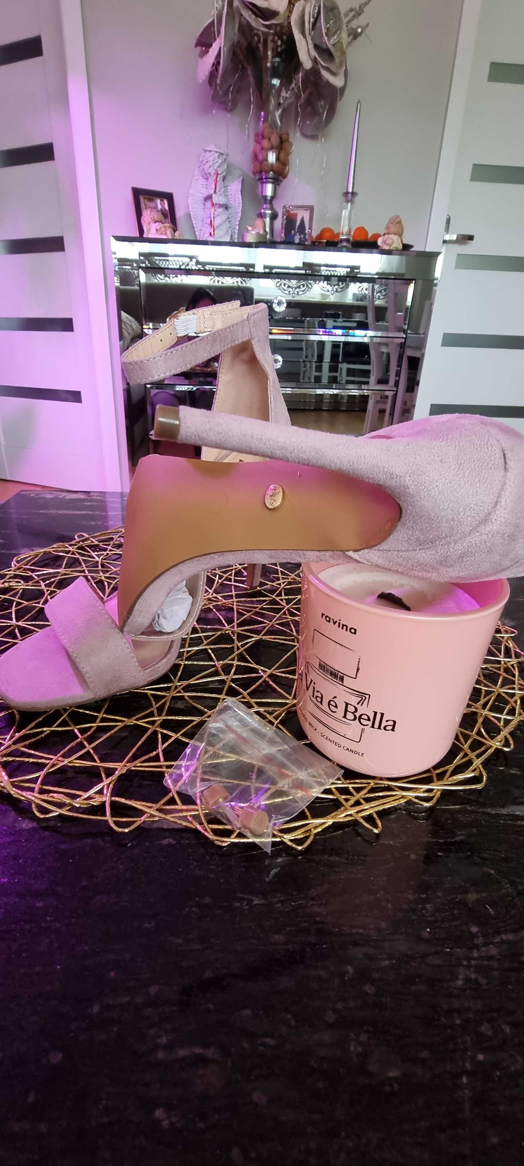 Buty szpilki prosto z Włoch.