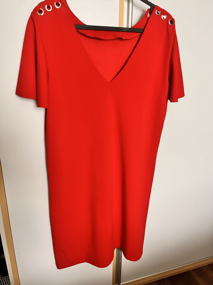 Czerwona sukienka s/m