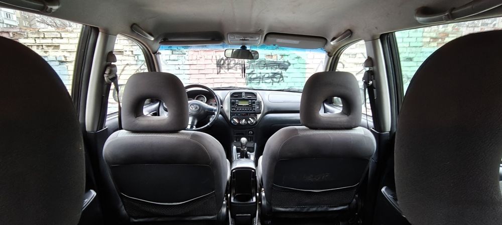 Тойота Рав4 2005 рік 2 літра дизель механіка повний привід