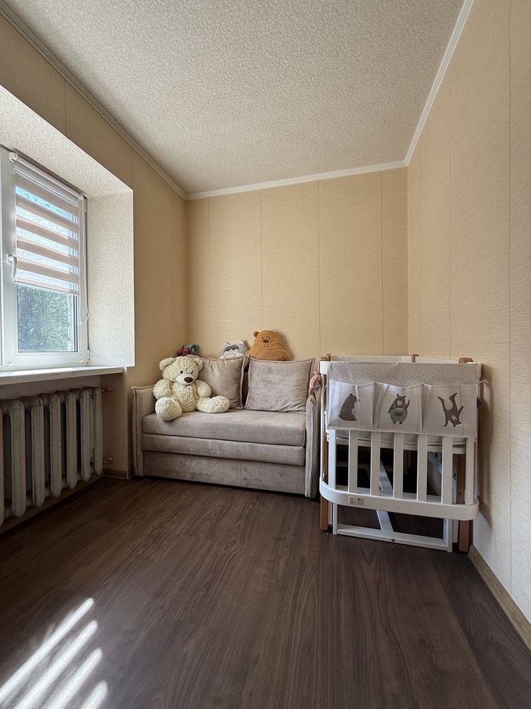 Продается 2 к квартира, 12 квартал , вул. Василя Сліпока