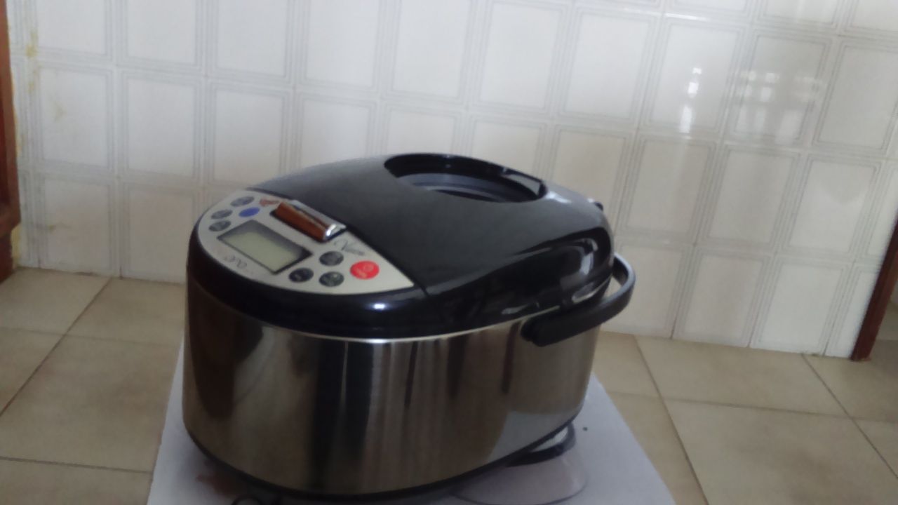 Robô de cozinha completamente novo