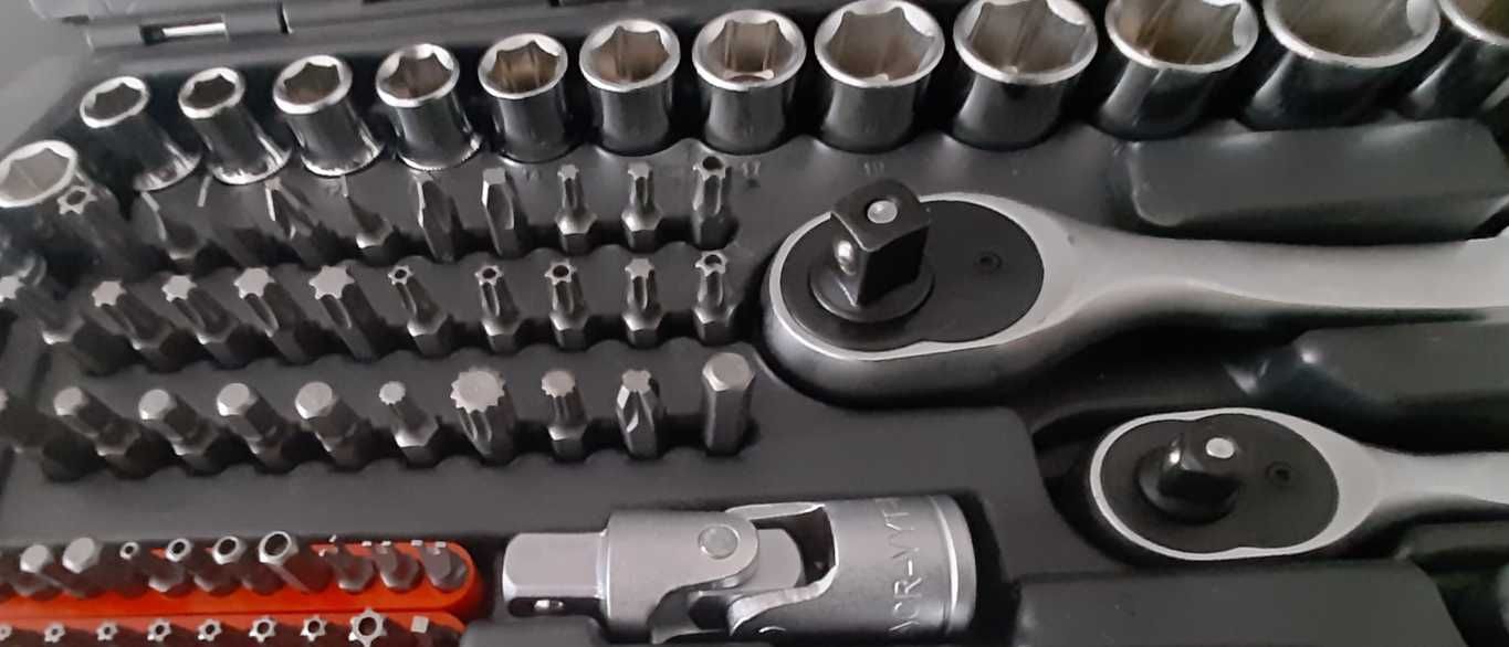 Набор инструментов yato  yt - 38841  головки ключи трещетки