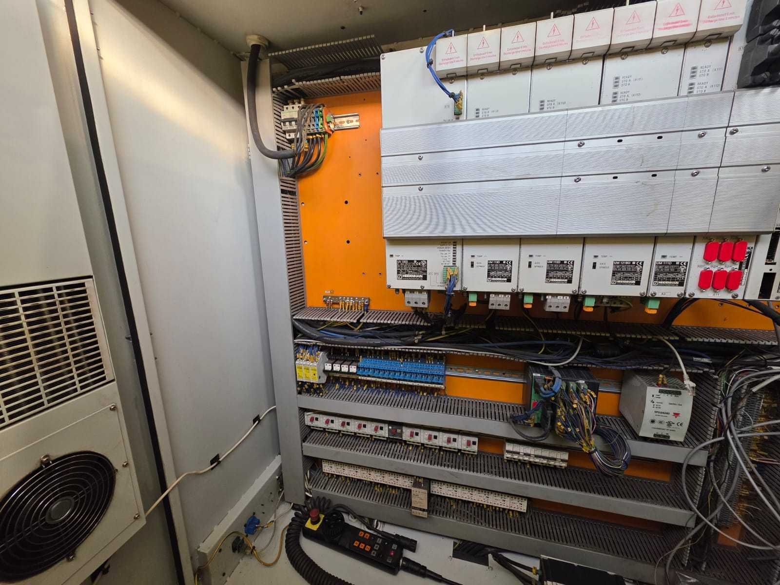 AVIA VMC 1300 + 4 oś  z gwarancja 6 miesięcy