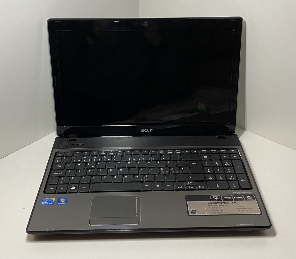 Ноутбук Acer Acpire 5741 NEW70 15.6"/4GB RAM/300GB HDD! N2167