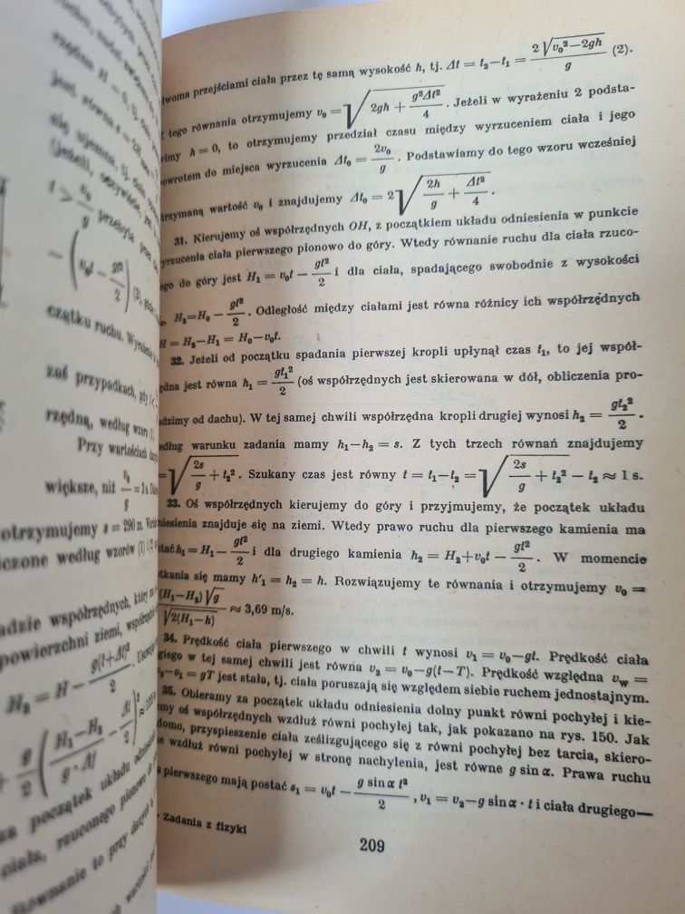 Zadania z fizyki dla kandydatów na wyższe uczelnie - Książka