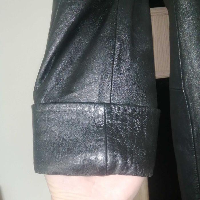 Кожаный женский плащ