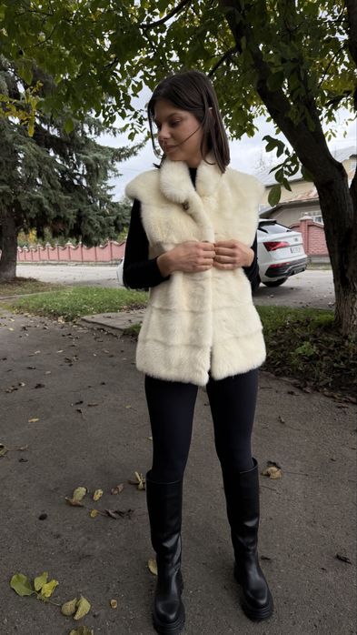 Норкова жилетка біла М