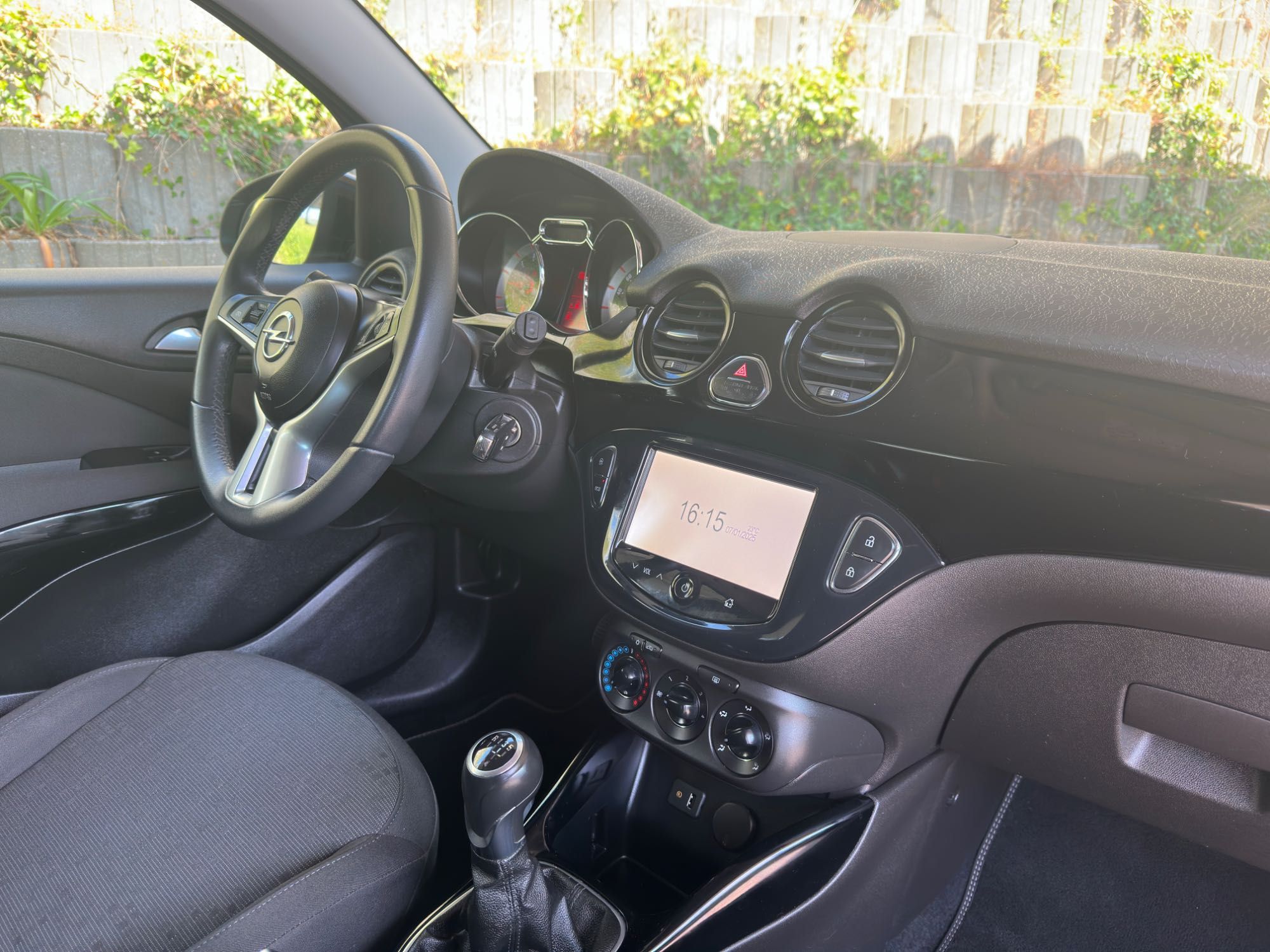 Opel Adam 1.2 Black Edition - Extremamente Estimado
