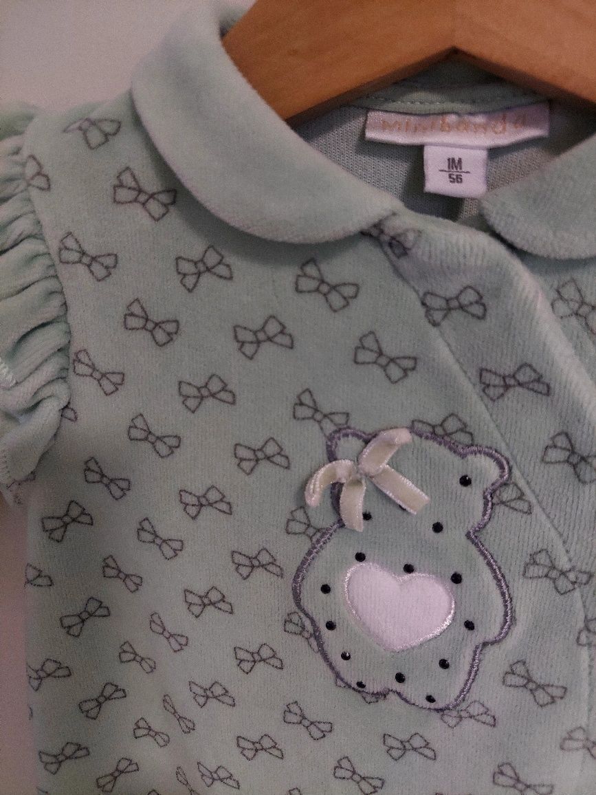 Babygrow em Veludo, Mangas compridas, Tam. 1-3 meses