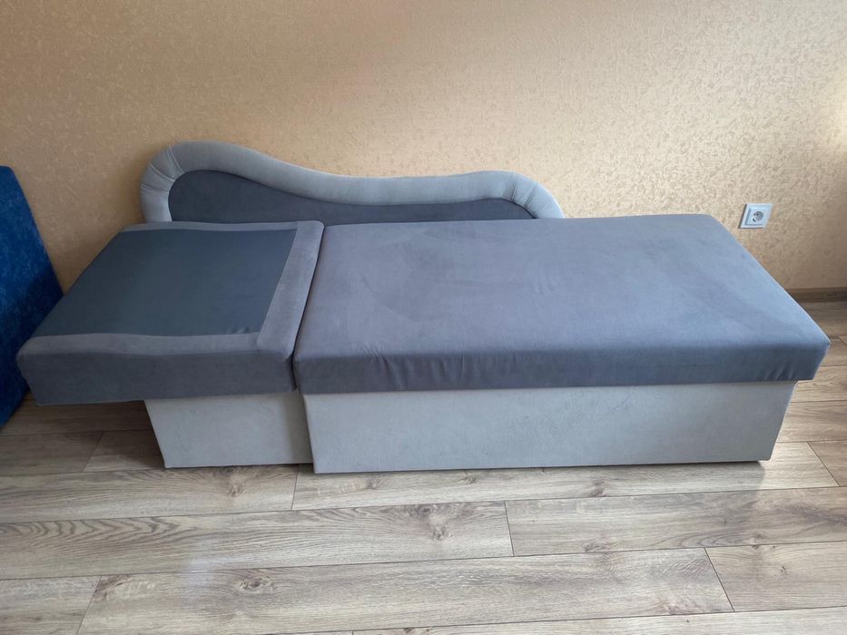 Дитячий диван в ідеальному стані