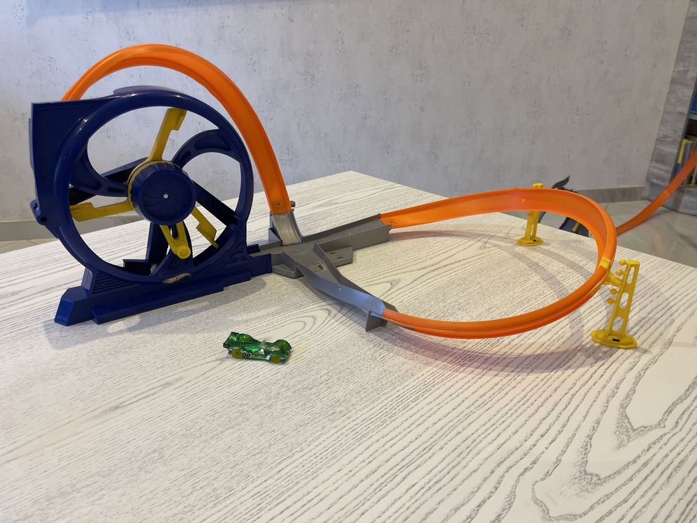 Трек хот вілс турбина Hot Wheels Turbine Teister