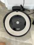 IRobot sprzatajacy Roomba e5