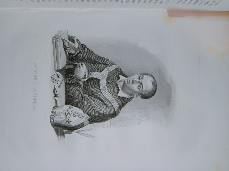 Lote de livros antigos religiosos