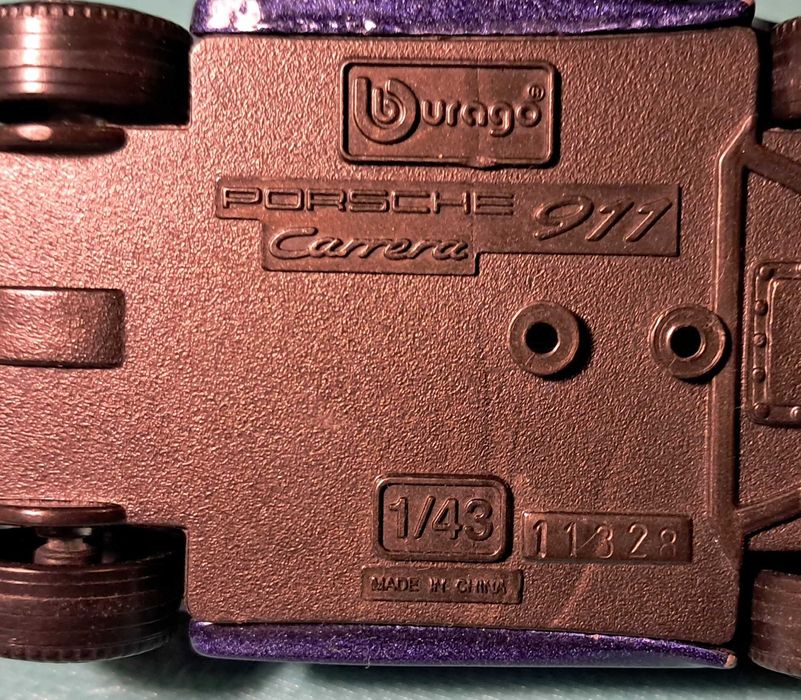 Autko, resorak Bburago -  Porsche 911 Carrera