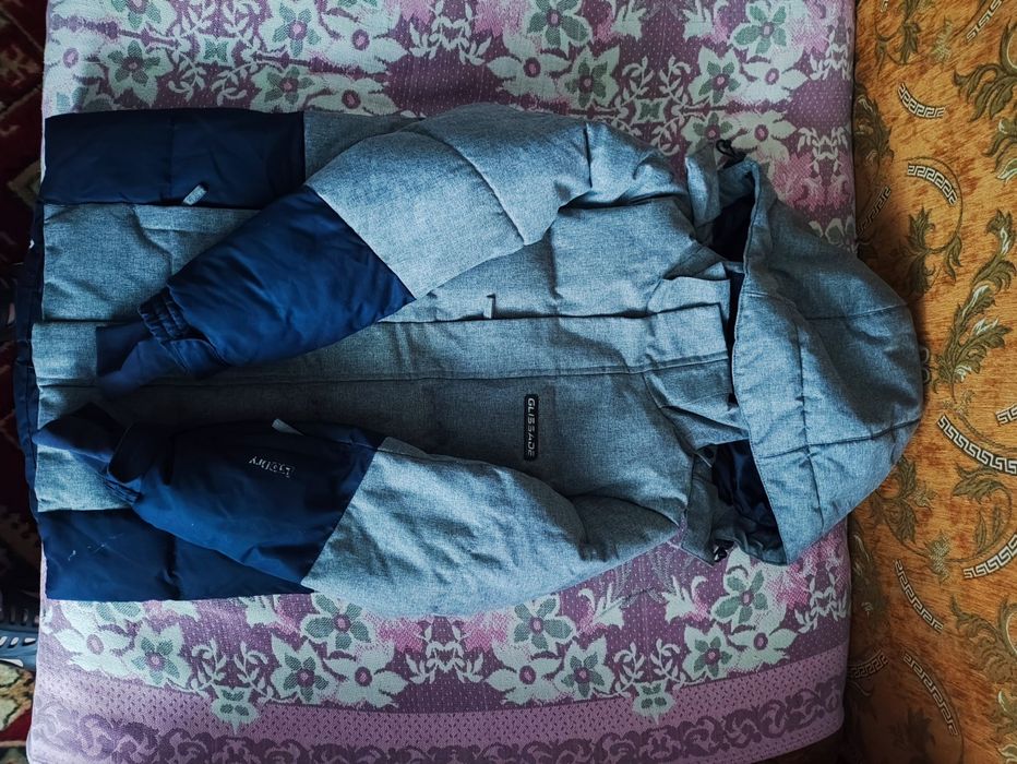 Продам дитячу зимову куртку