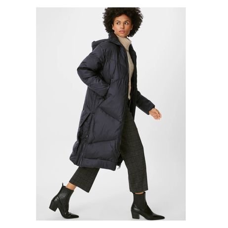 Теплое стеганное пальто с капюшоном C&A,стильное,качественное!р.50-52