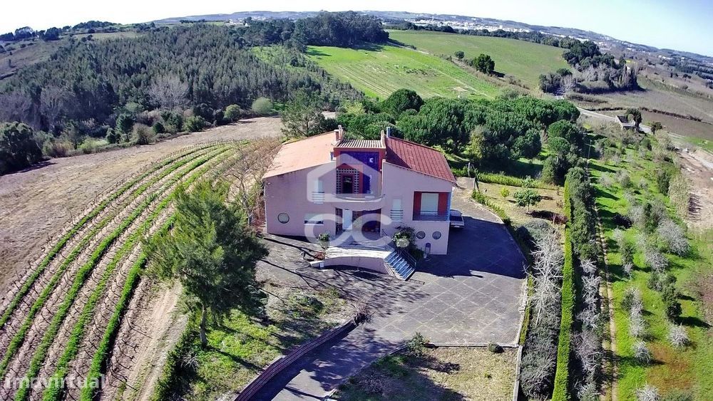 Moradia Exclusiva – Conforto, Elegância e Tradição em Pleno Coração da