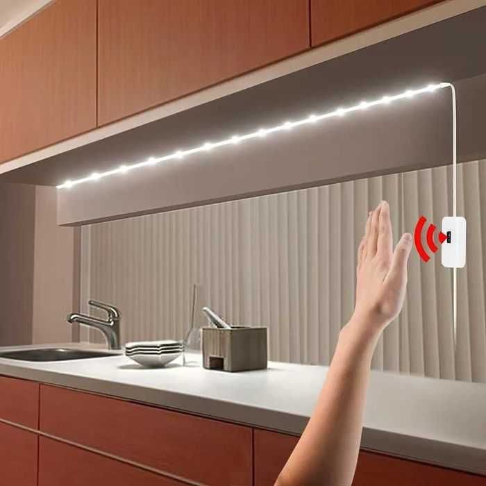Сенсорна світлодіодна LED стрічка 5v довжиною 5 метрів.