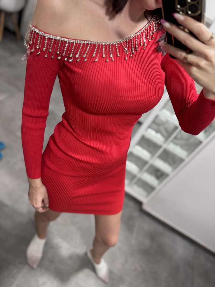 Przepiekna damska sukienka mini czerwona sexy S M L prązek cyrkonie