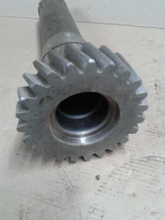 Wałek URSUS C-385 Nowy Import Czechy #