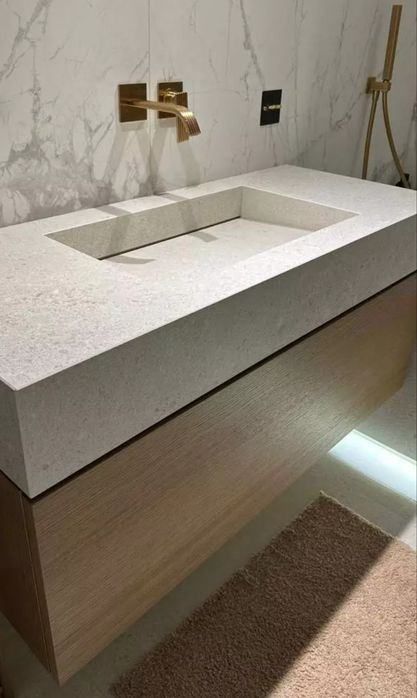 Умивальник з керамограніту