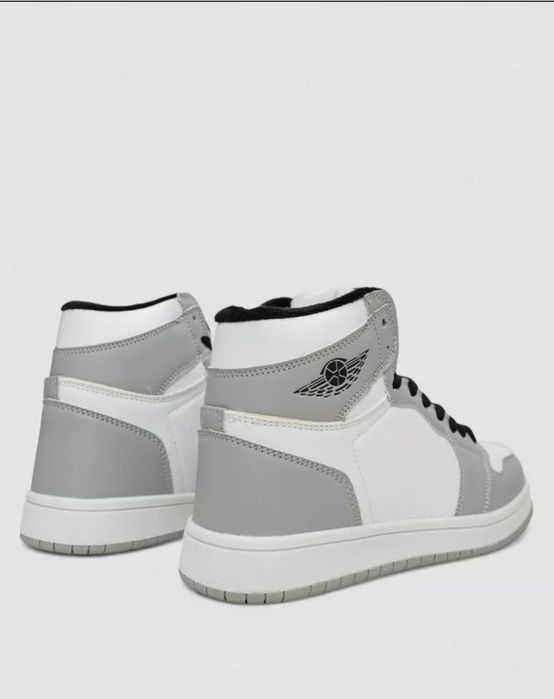 Кросівки жіночі зимові на хутрі, колір біло-сірий 37,38,39,40,41