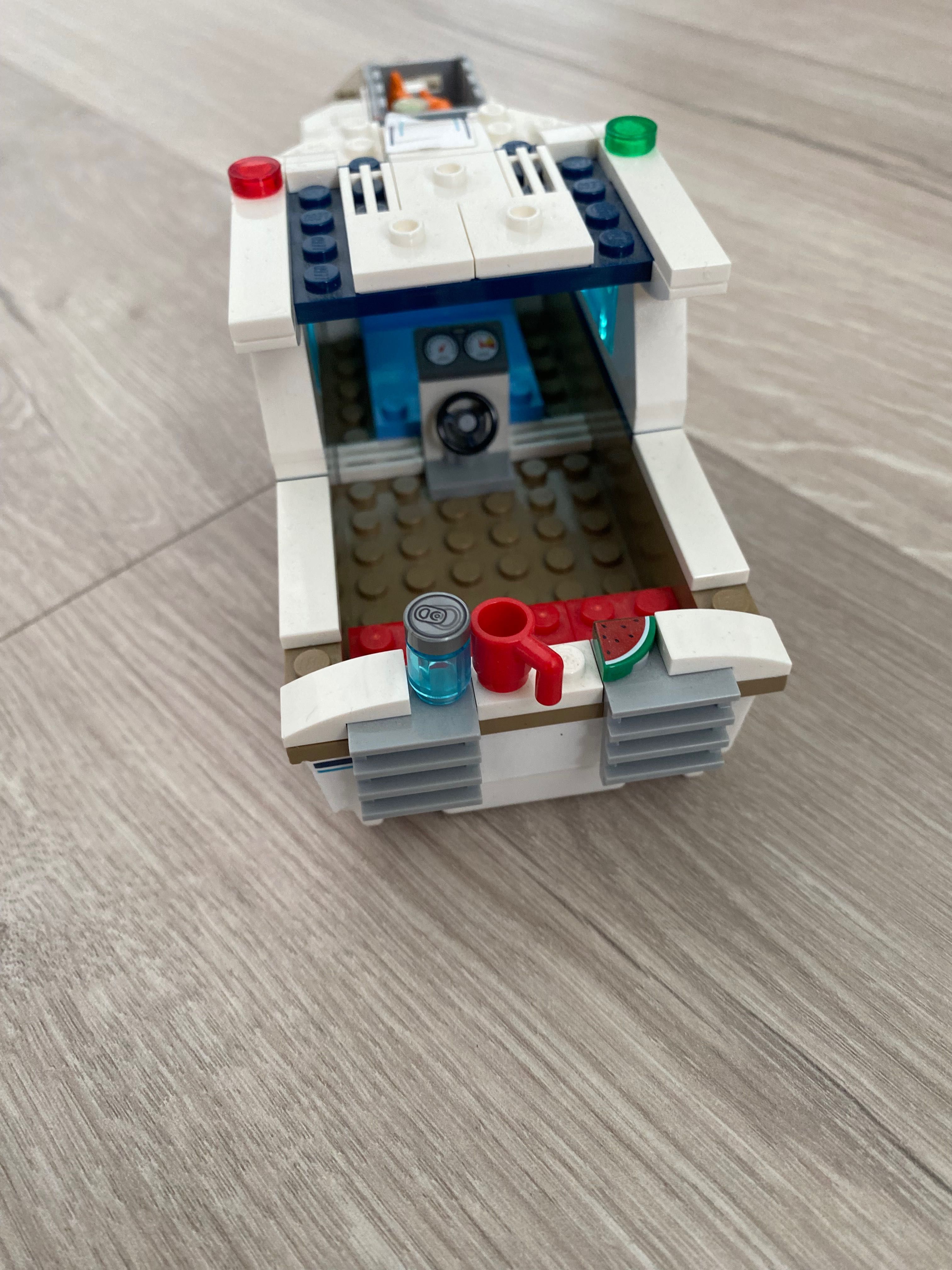 Lego City 60221 jacht