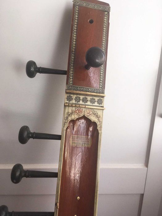 Tanpura (instrumento musical clássico Indiano)