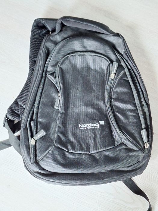 Czarny plecak LONGERRE miejski sportowy