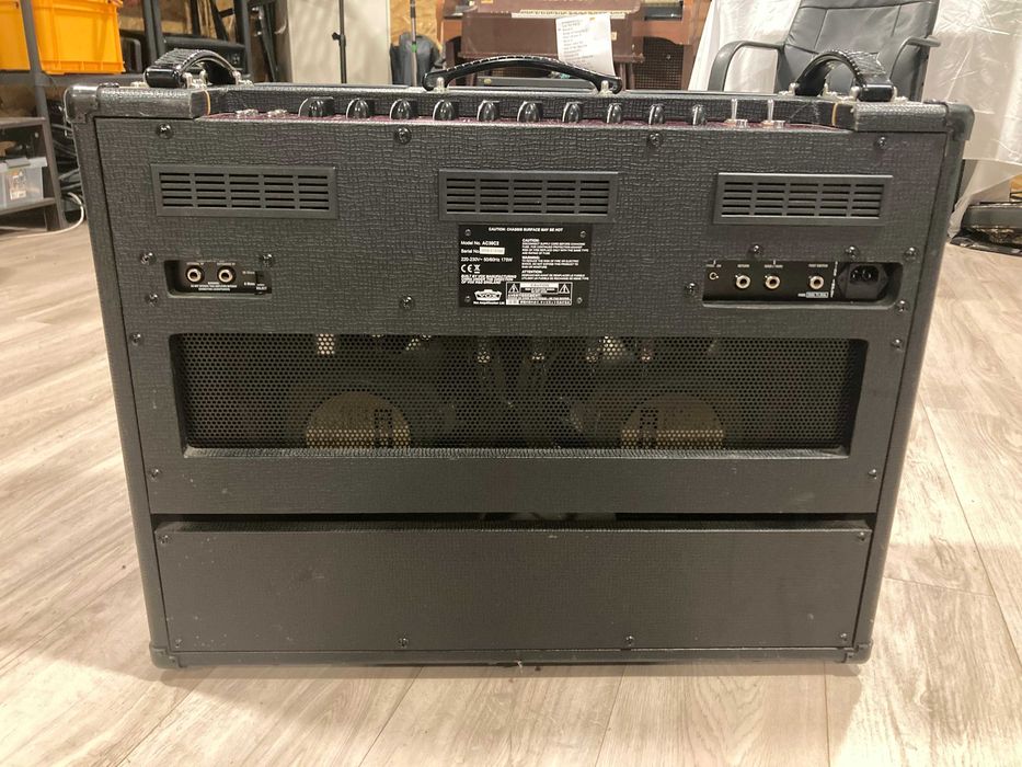 Amplificador Guitarra VOX AC30 C2 + Flight Case Santosom