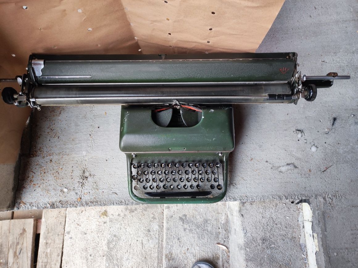 Maszyna do pisania Halda