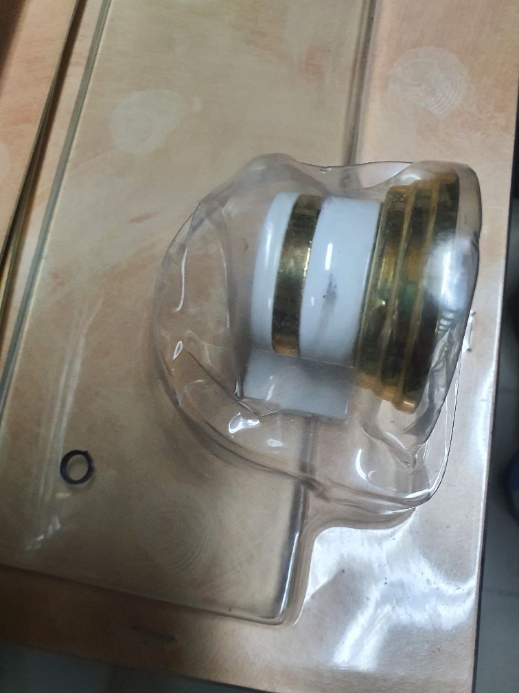 Vendo 3 acessórios novos de Casa de Banho na embalagem original