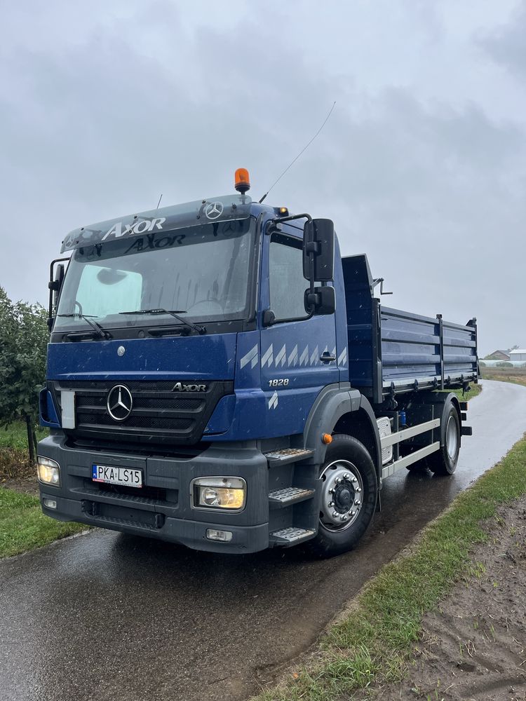 Mercedes Axor !zarejestrowany jako Specialny! 2006r wywrotka 3 strony