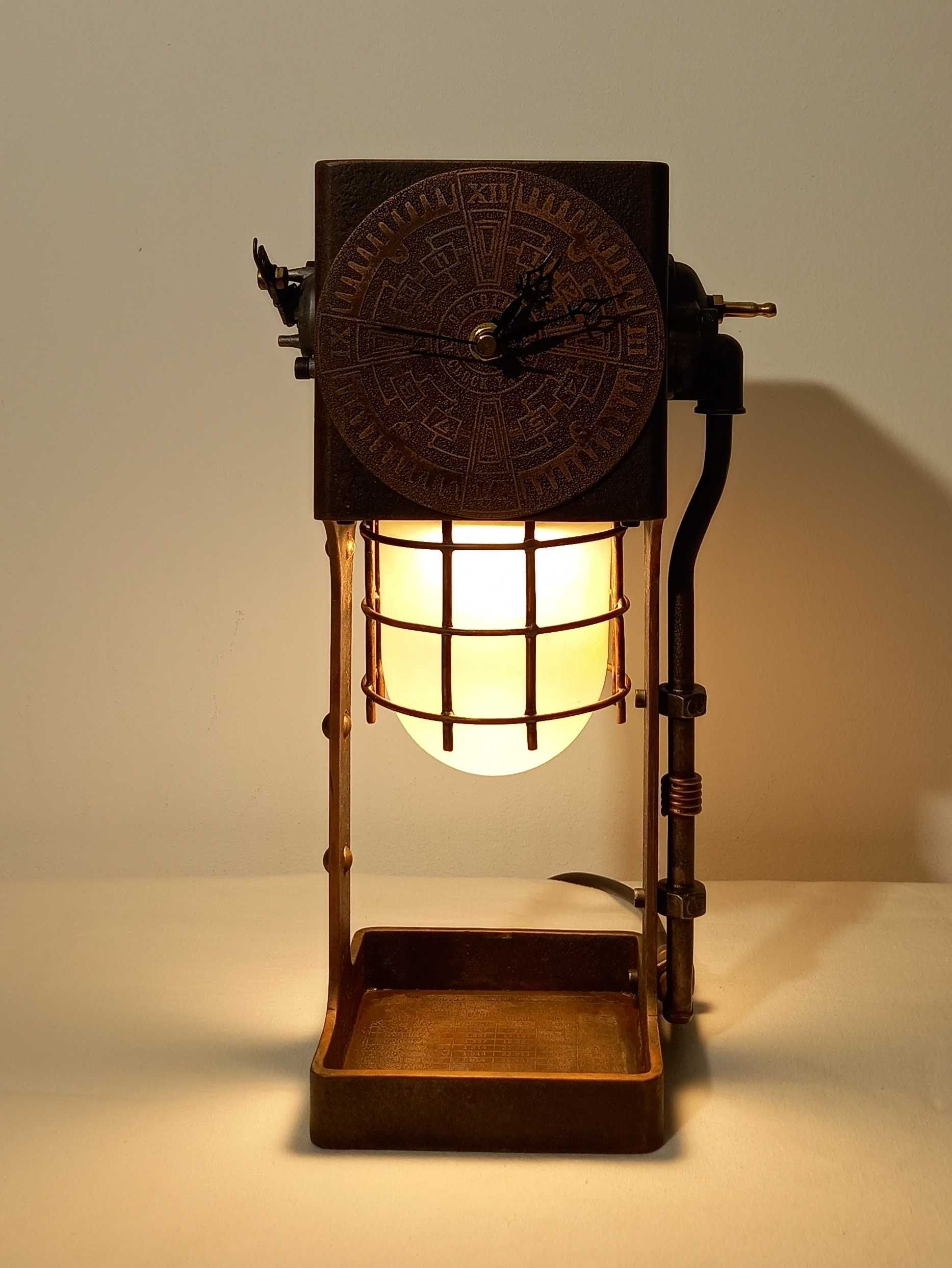 Zegar stołowy z lampą. Handmade Industrial steampunk.