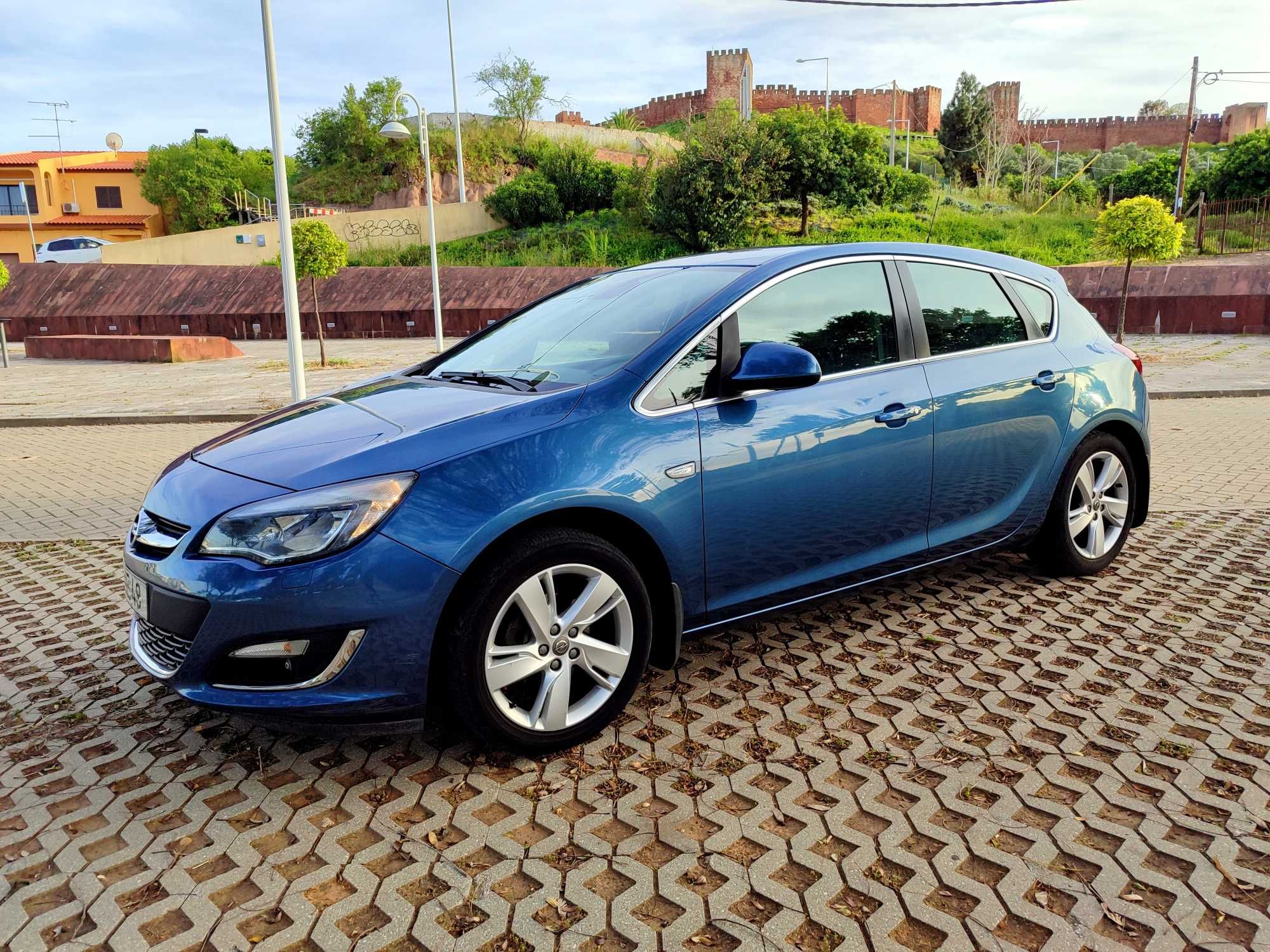 Opel Astra 1.4 SRI TURBO 140CV