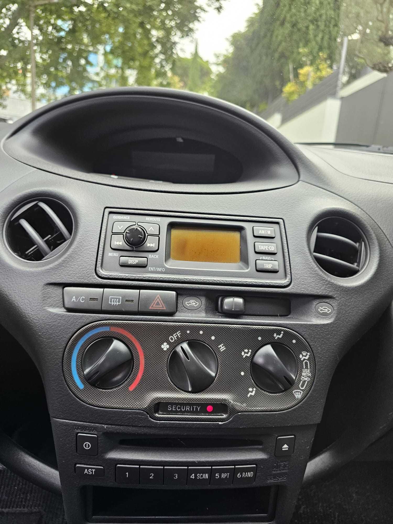 Toyota Yaris 1.0Vvti 127,660Km 05/2004