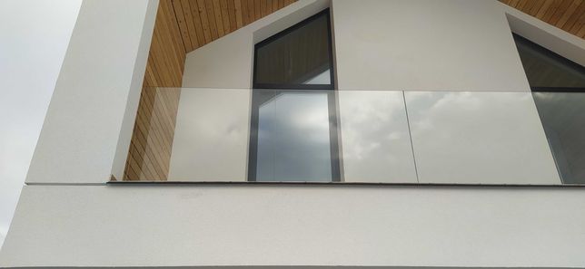 Balustrada szklana na listwie, na rotulach, nierdzewna dach szklany