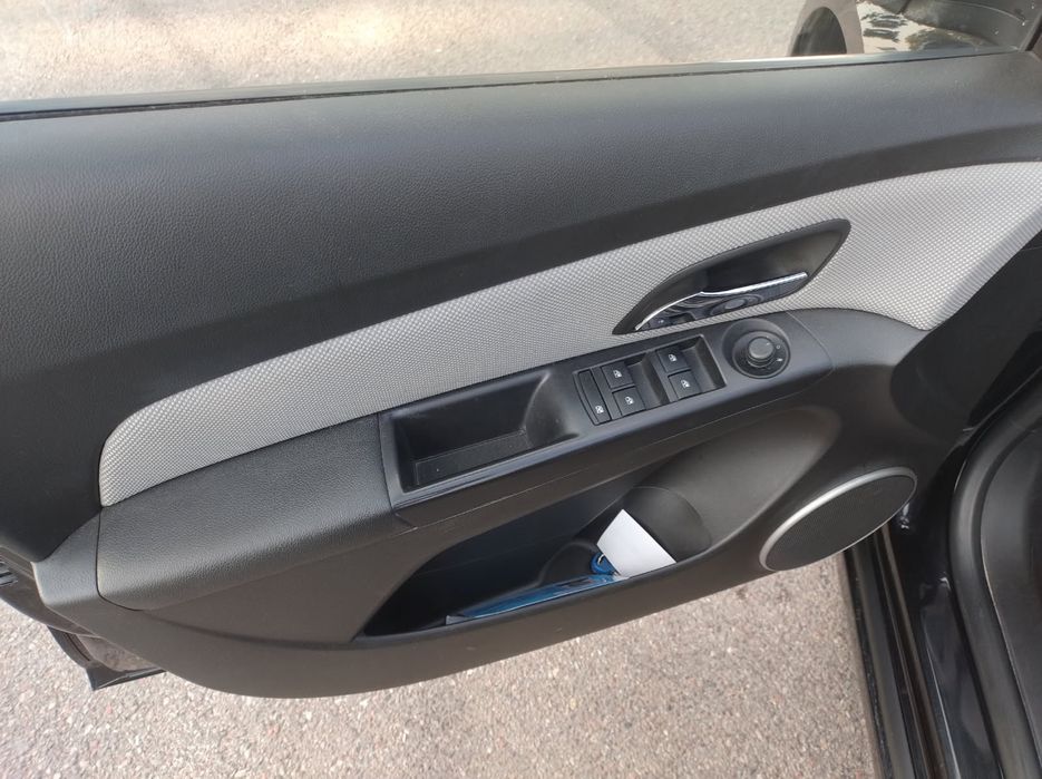 Chevrolet Cruze 1.8 141KM Nawigacja/Klimatyzacja/Tempomat/Zadbany