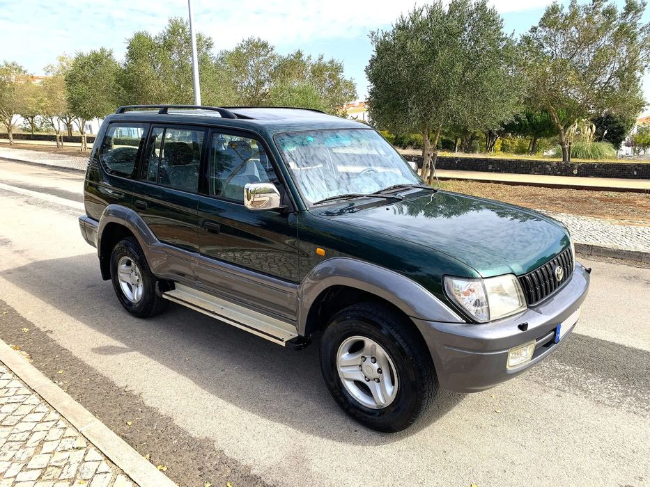 Toyota Land Cruiser 3.0 TD Pack 2