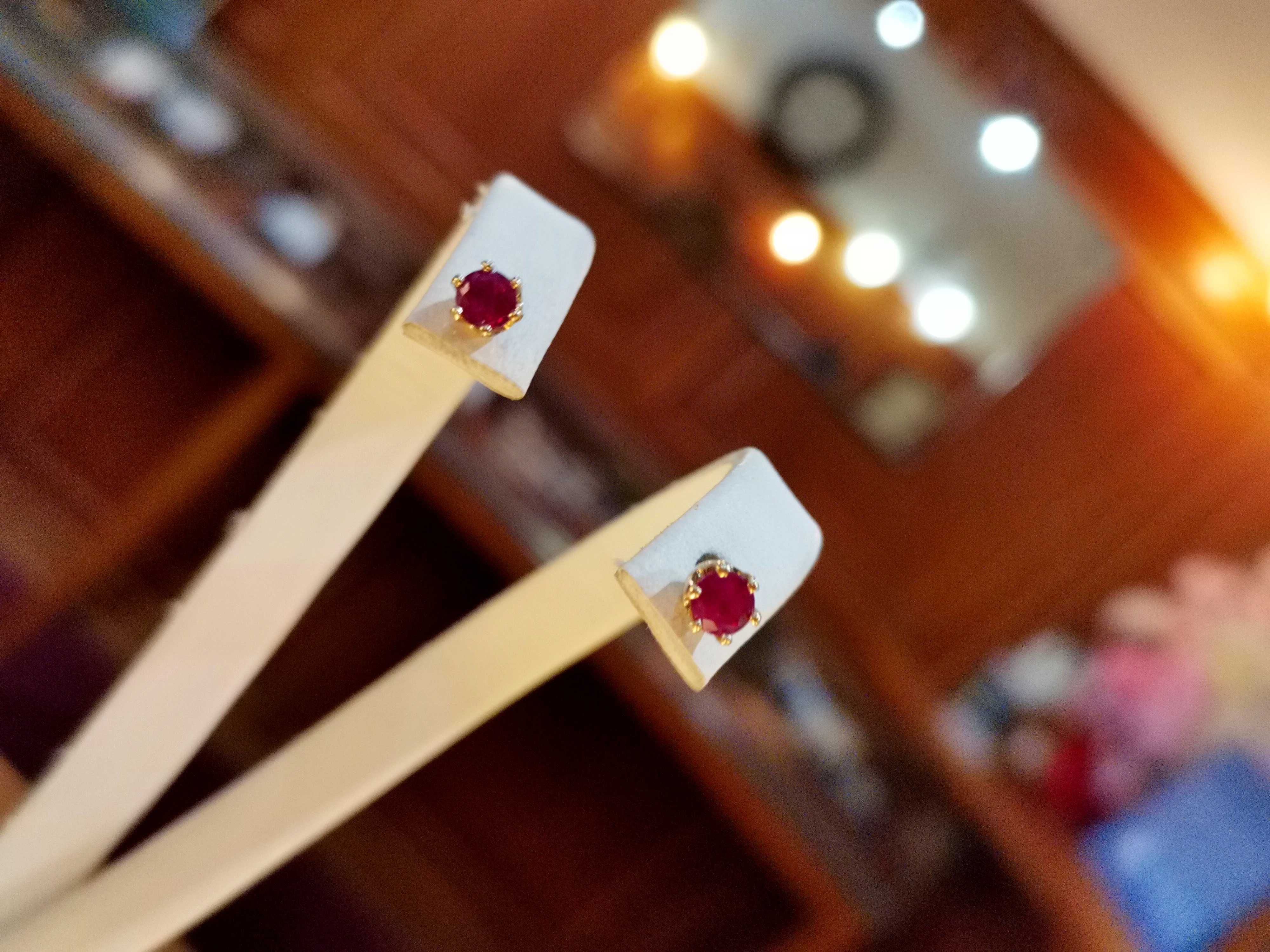 W ofercie złote kolczyki z rubinem 0,4 CT 585/14k Piotrkowska 76