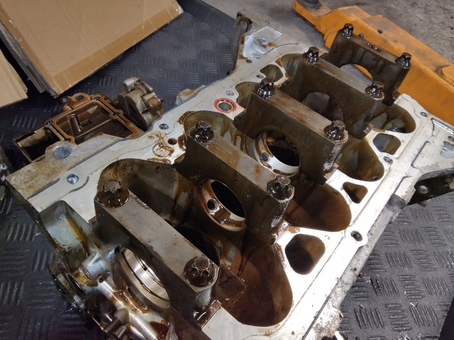 Blok silnika dół Renault scenic 3 lift 2.0 16V m4r713 m4r