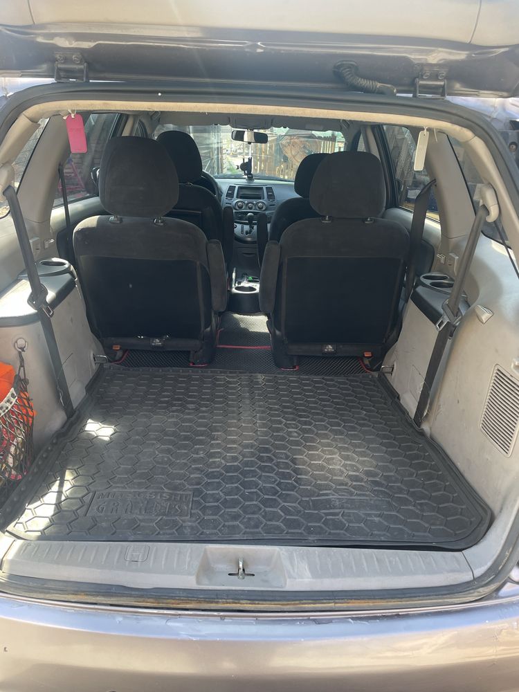 Mitsubishi Grandis 2.4 автомат