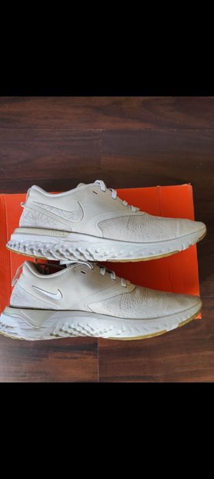 Nike Odyssey React Flyknit 2 Perfect Running Shoe