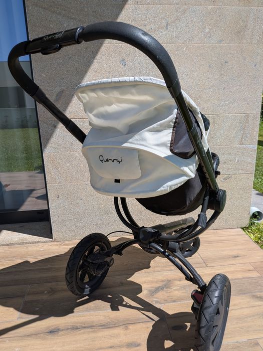 Carrinho da Quinny com 3 rodas