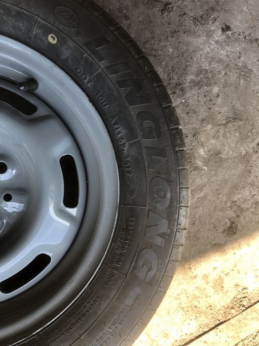 Запаска нова диск і шина