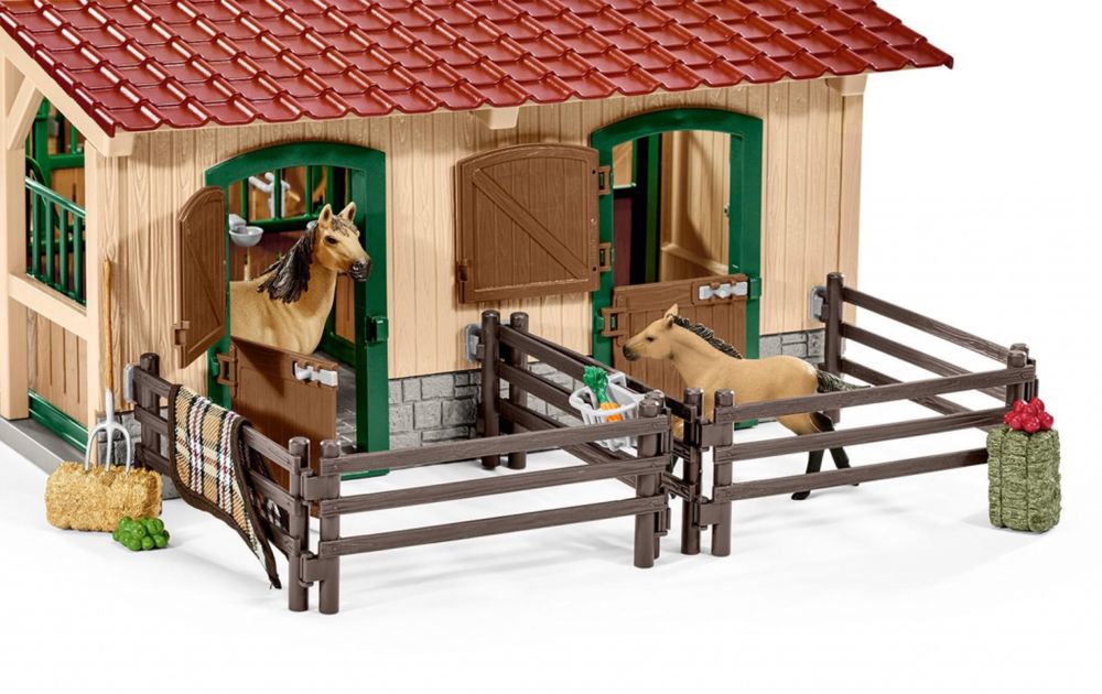 Конюшня Schleich (Шляйх) 42195