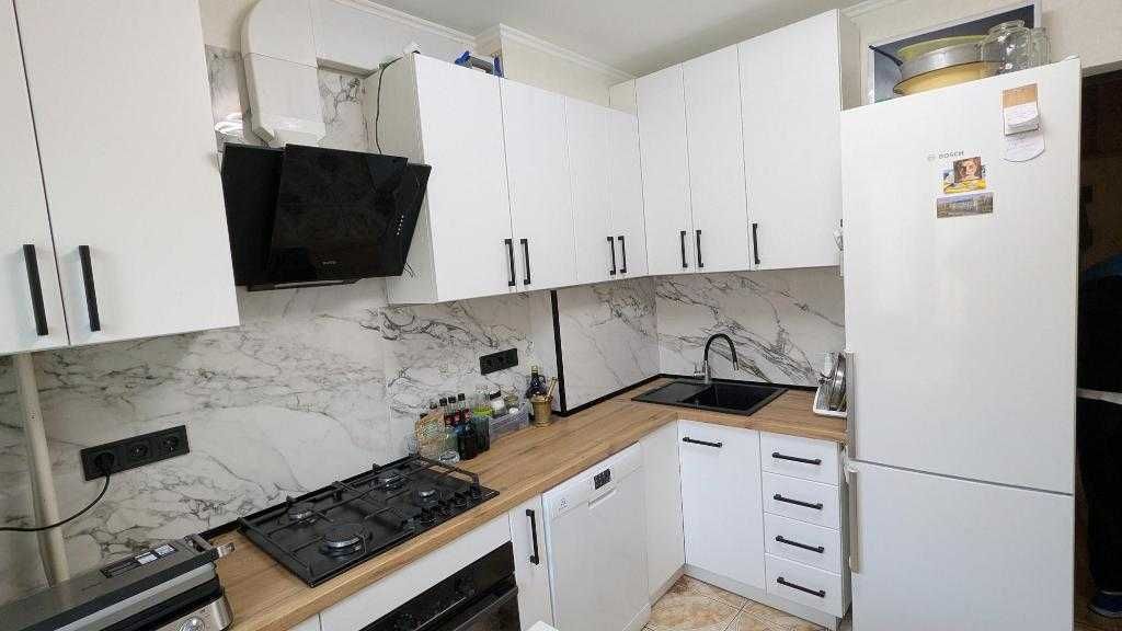 Продам 2-к кв-ру в кирпичном доме с газом на Радужном (3-105-889 ОФ)